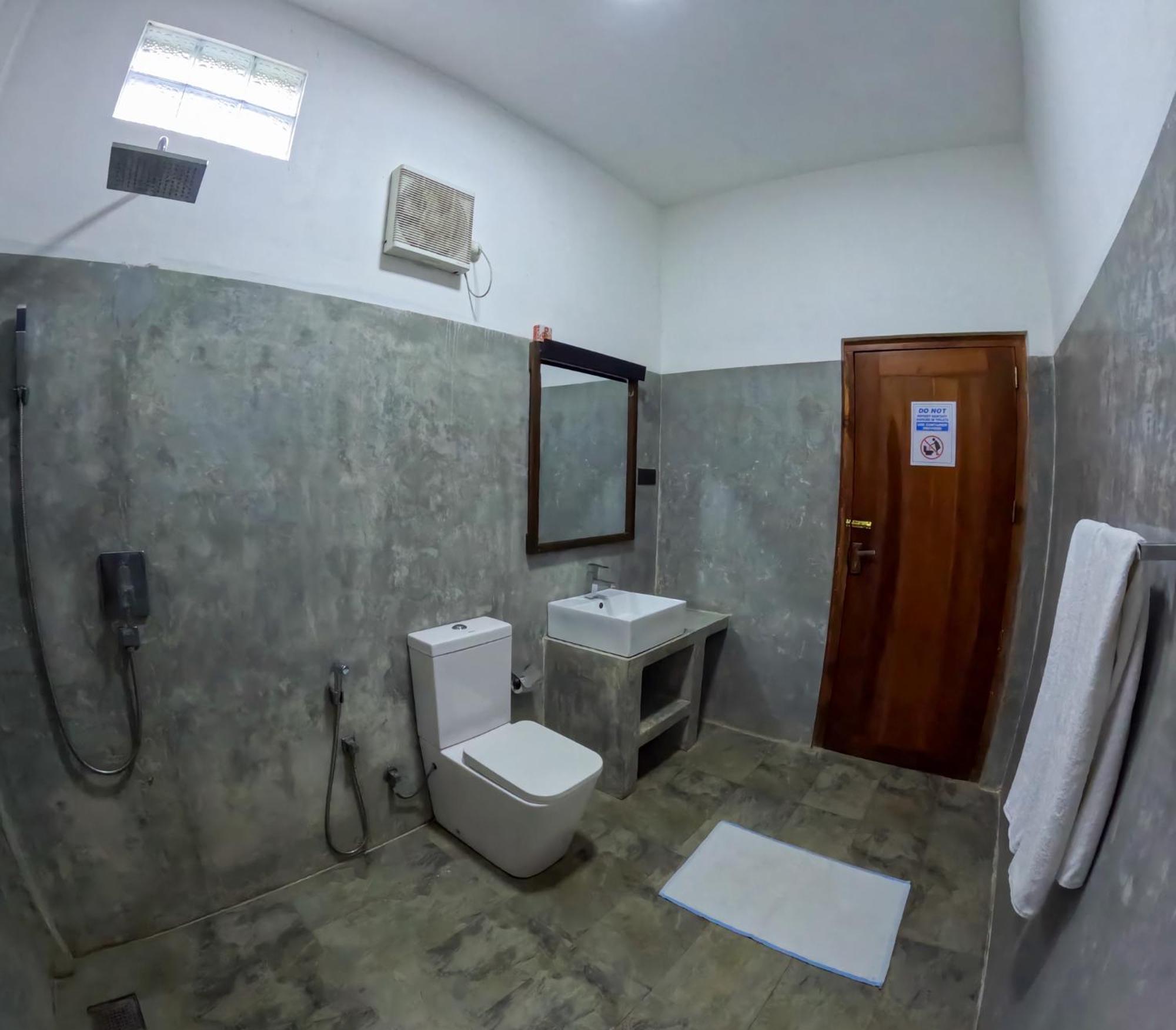 SurfBayVilla Dikwella Esterno foto